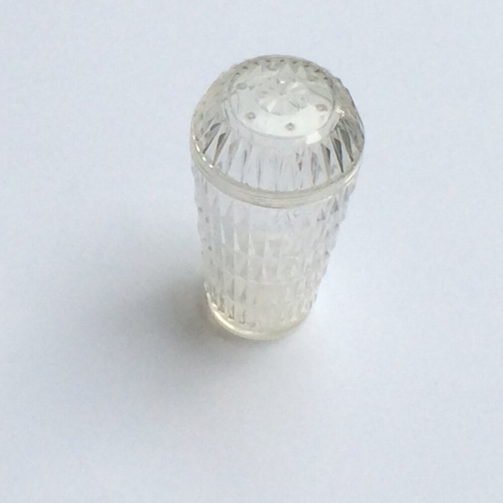 Salt Shaker / Container - Textured Clear plastic Salt Shaker